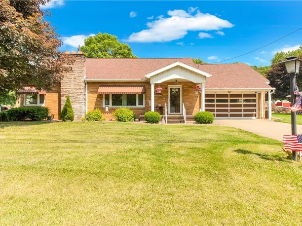 5157 Alliance Rd NW, Malvern, OH 44644