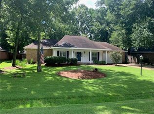 6028 Chateau Loire Cir, Mandeville, LA 70448