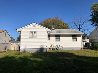 8 Schuyler Dr, Edison, NJ 08817