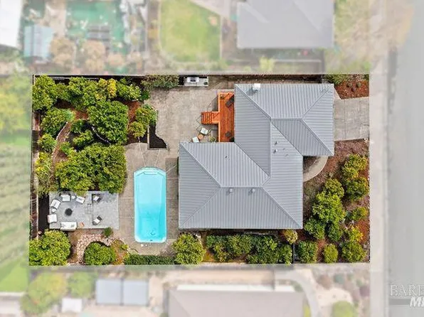 1024 Harold Lane, Healdsburg, CA 95448