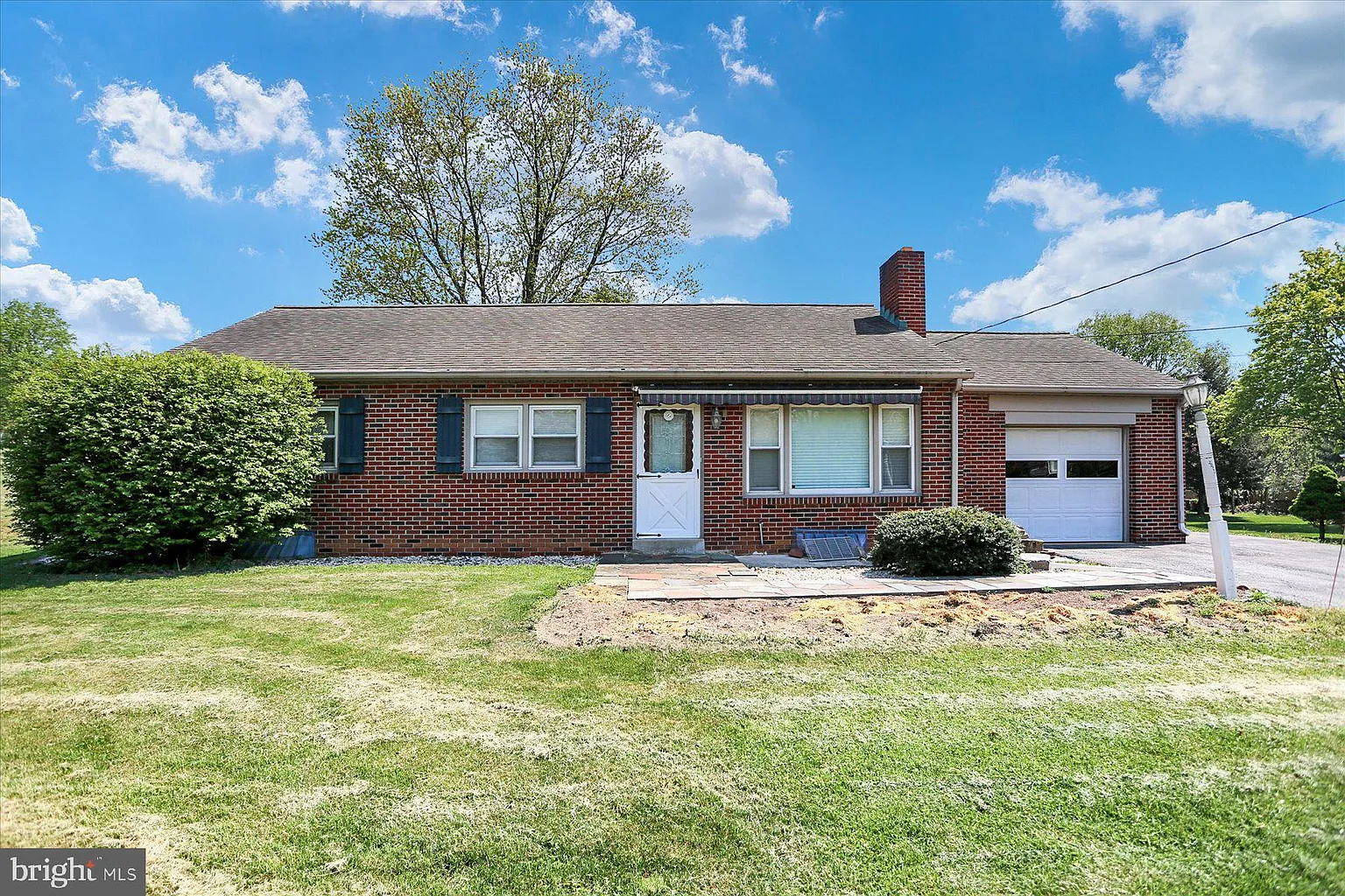 2283 Fruitville Pike photo 1