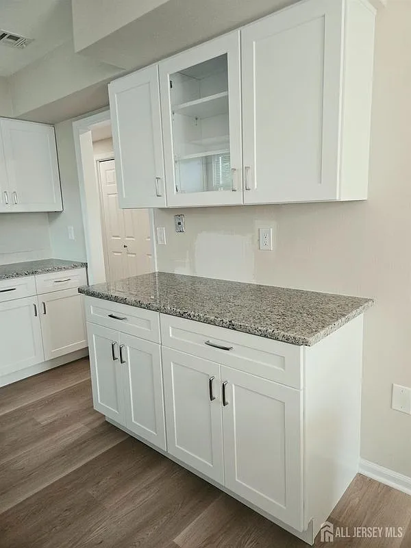 2 bed, 2.0 bath, 1150 sqft, $2,400 — Photo 4