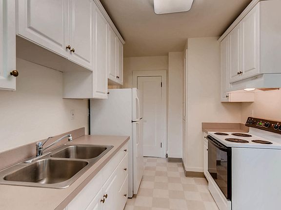 4th image of 5134 SE Hawthorne Blvd APT 2