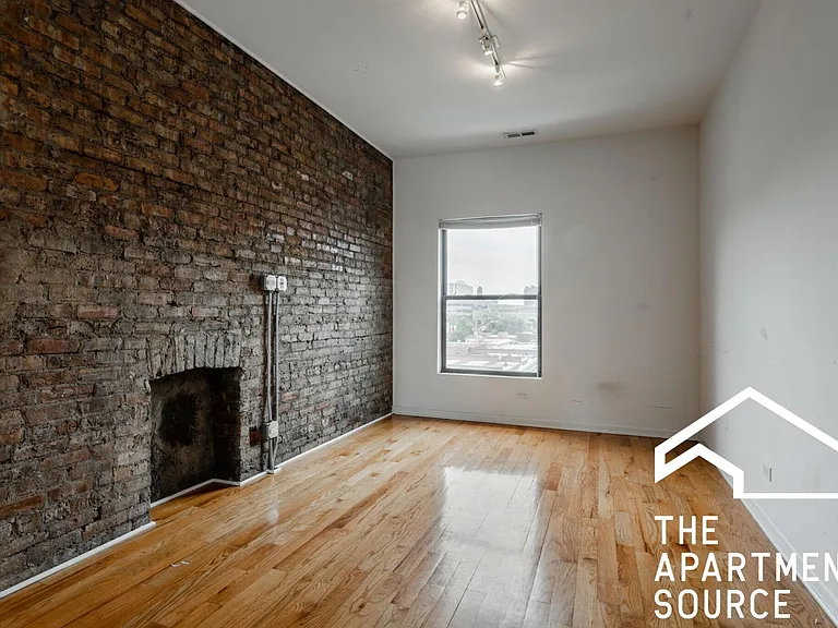 1212 W Foster Ave #3 — Photo 3