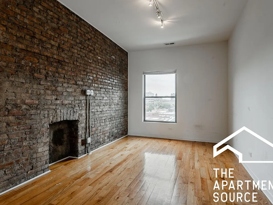 1212 W Foster Ave #2B