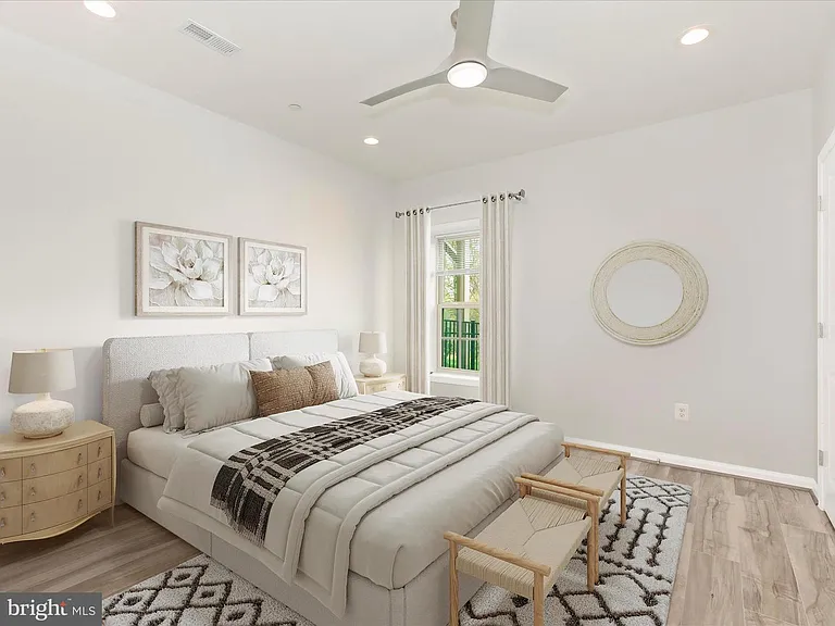 3838 Fulham Rd — Photo 28