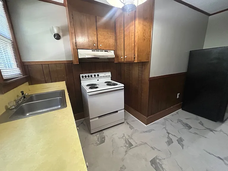 712 Brandon Ave — Photo 9