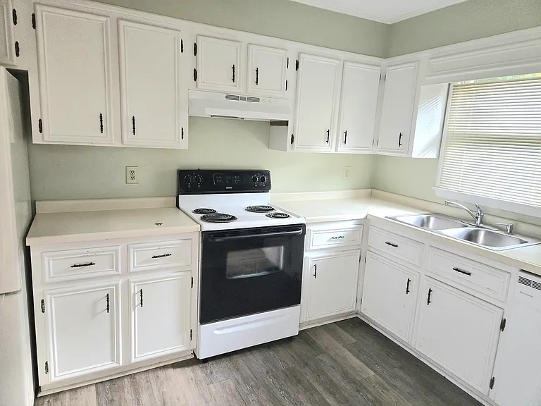 635 Huntington Rd #303 — Photo 2
