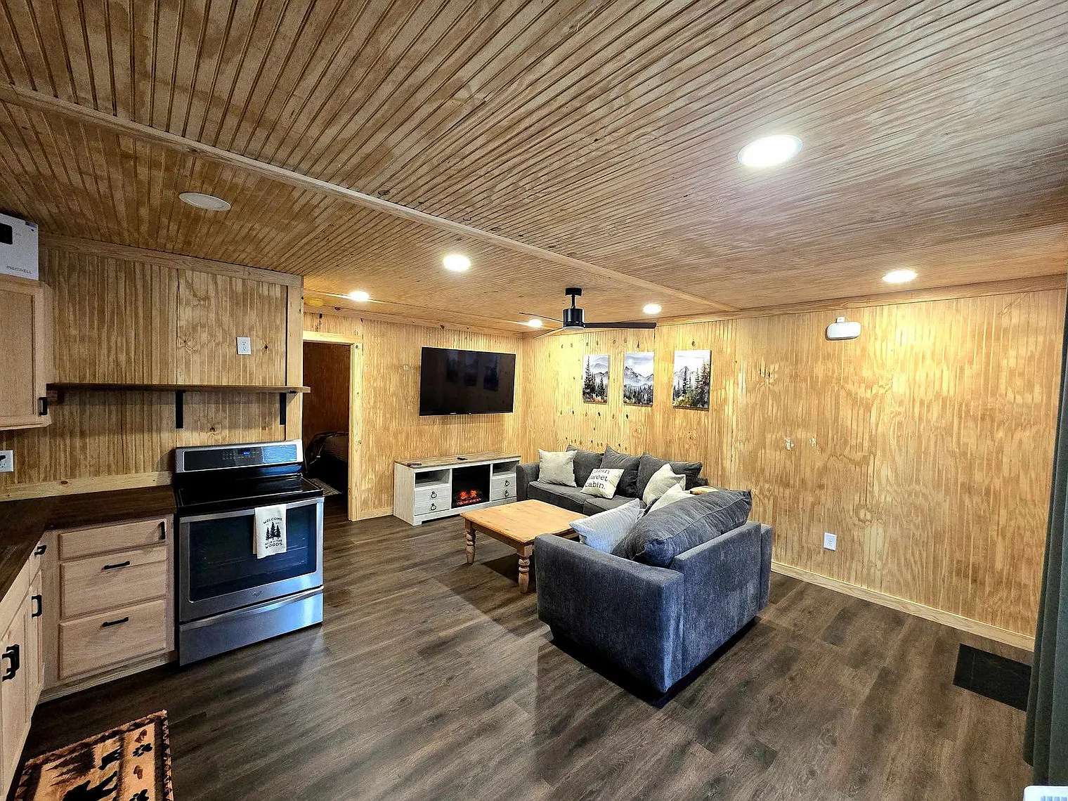 1 bed, 1.0 bath, 796 sqft, $3,092 — Photo 3
