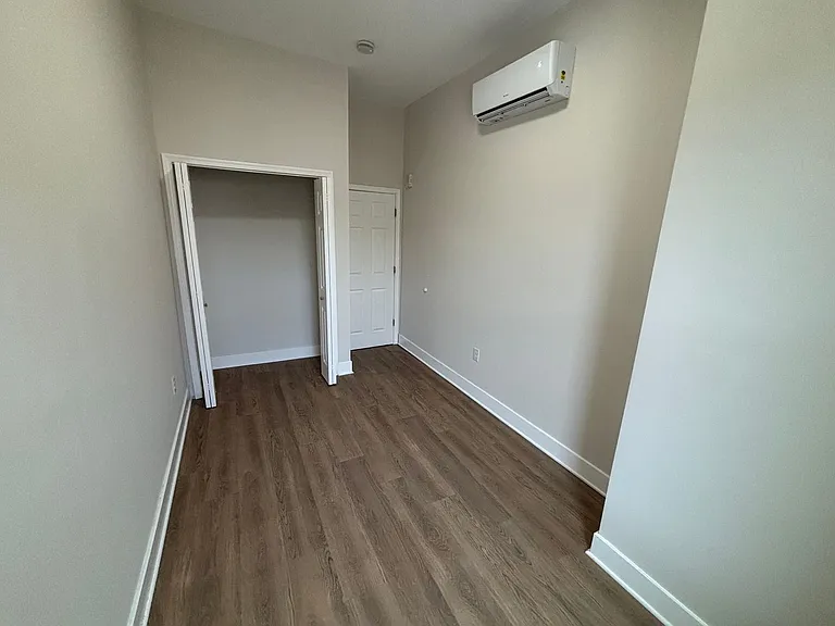 1031 W Hamilton St #4 — Photo 6