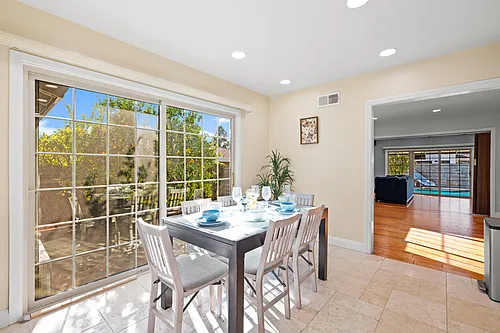 135 Underhill Dr Photo 1