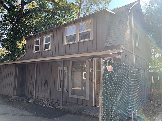 1st image of 1165 Hobart St #4