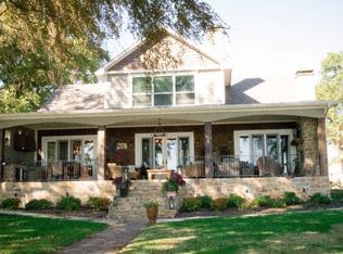 115 Waterfront Dr, Mabank, TX 75156