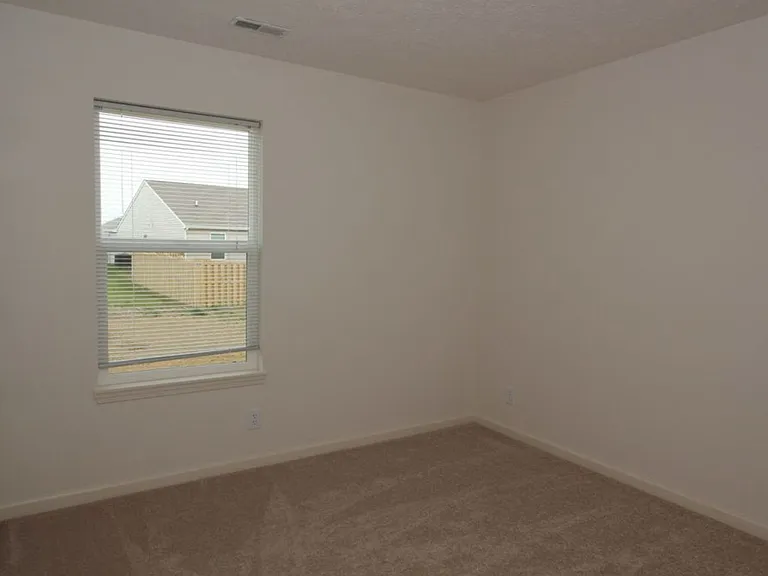 2425 Cushing Dr — Photo 16