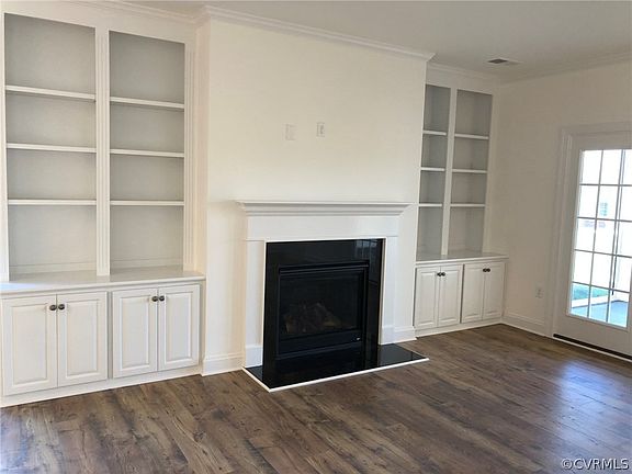 3rd image of 6760 Aidan Court Gln