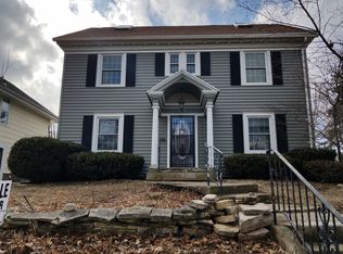 948 N 5th St, Manitowoc, WI 54220