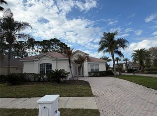 10401 Canary Isle Dr, Tampa, FL 33647