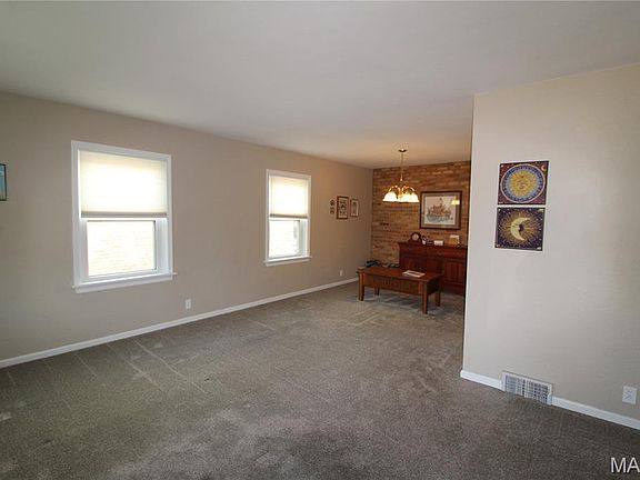 4th image of 7266 Mackenzie Rd