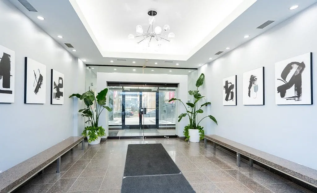 Hargrave Place — Photo 4