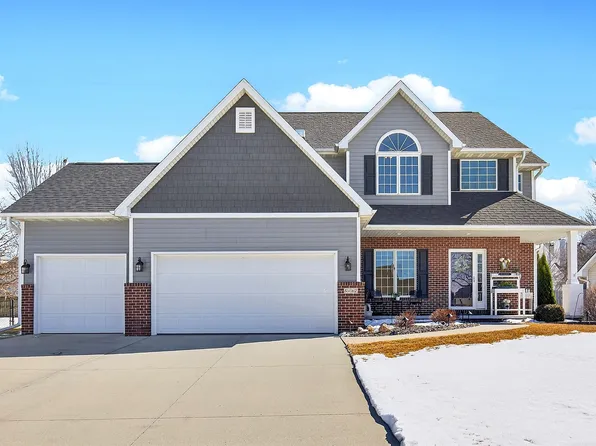 5482 Westwood Dr, West Des Moines, IA 50266