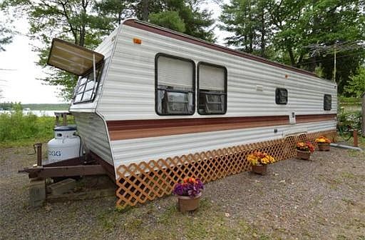 3rd image of 212 Lakeside Dr Unit 2-85