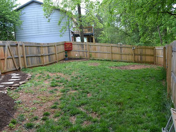 4th image of 913 Danville Cir