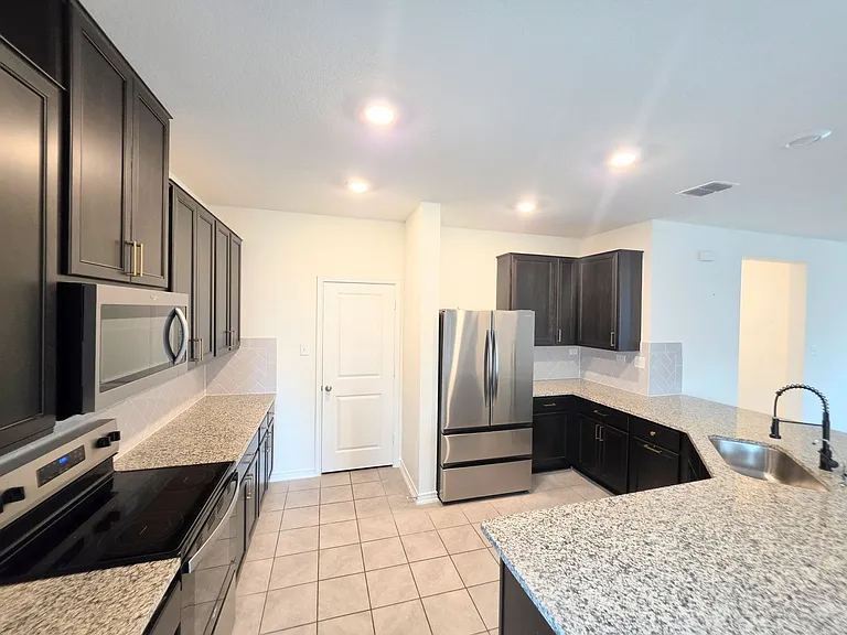 250 W Flowing River Dr — Photo 15
