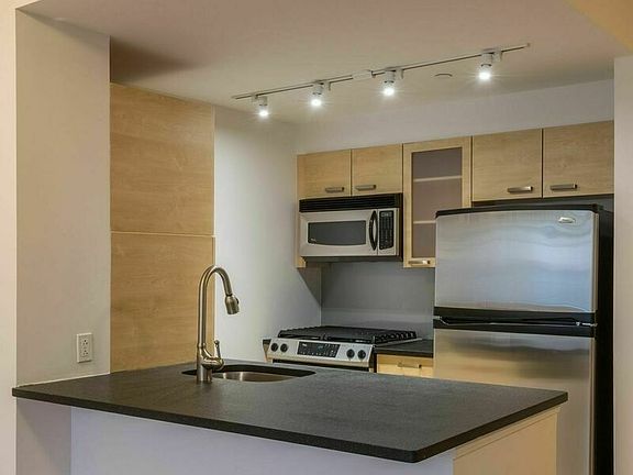 3rd image of 88 Leonard St APT 1405