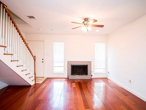 3rd image of 1906 Woodland Ave