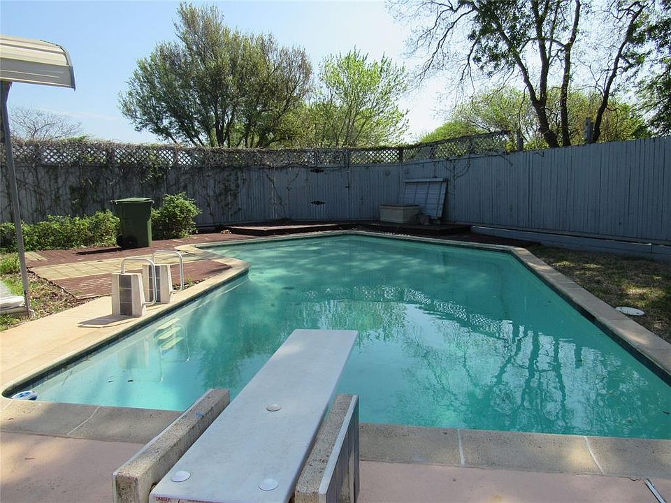 1st image of 1406 Lavendale Ln