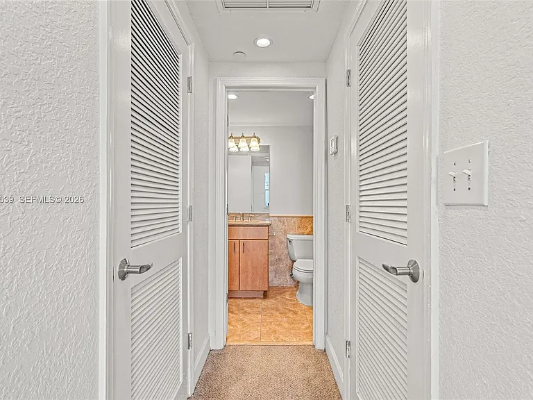 401 69th St #Penthouse 101 — Photo 31