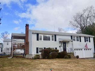 4 Russell Cir, Framingham, MA 01702