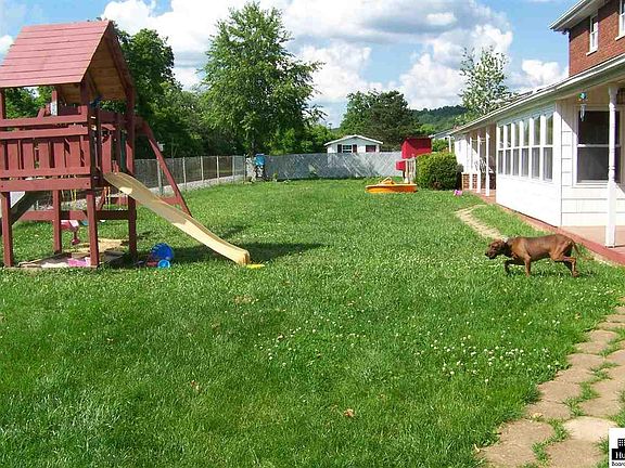 4th image of 460 Valley View Dr