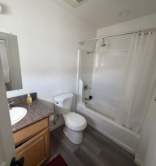 626 E San Antonio Dr — Photo 4