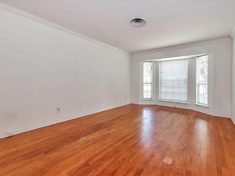 7119 Bellaire Blvd — Photo 18