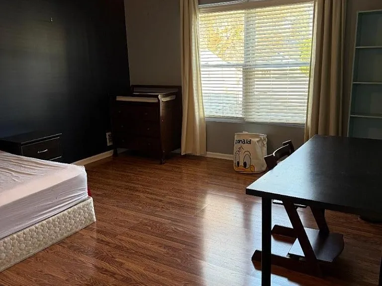 518 Downer St — Photo 20