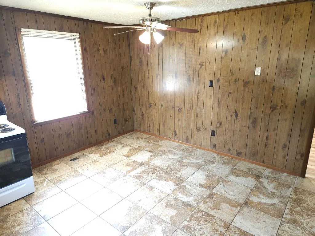 2 bed, 940 sqft, $1,100 — Photo 4