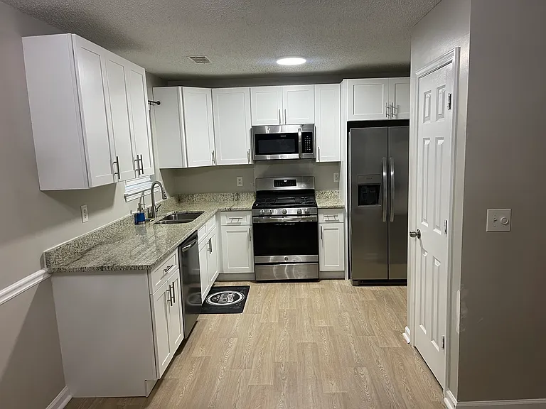 1618 Village Place Cir NE — Photo 13