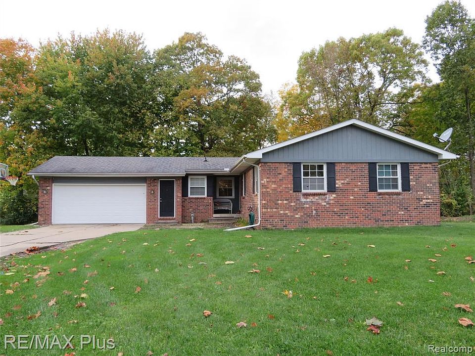 1st image of 8377 Oak Shade Ct