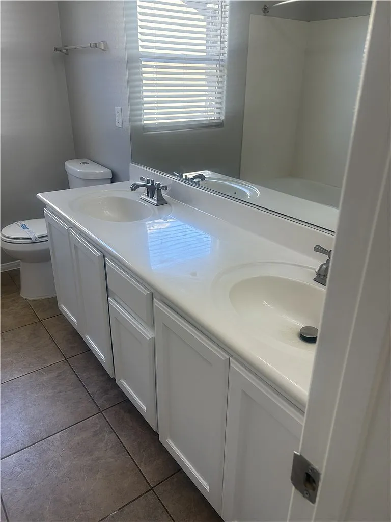 3 bed, 2.0 bath, 1175 sqft, $1,695 — Photo 1