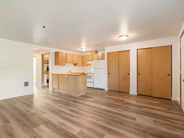 815 Eatonville Hwy W, Eatonville, WA 98328
