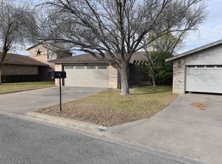 142 Garden Cts, Del Rio, TX 78840