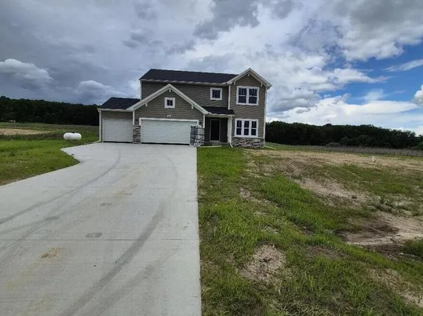 7160 Gibson Farms Dr, Middleville, MI 49333
