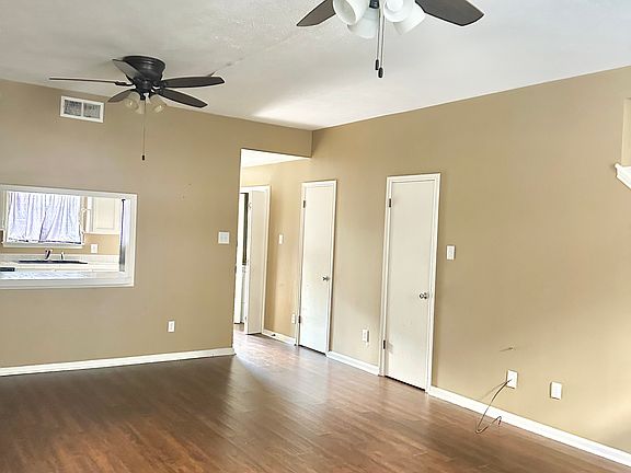 4th image of 977 Bayou Trace Dr