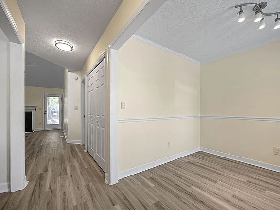 3rd image of 1627 Oakland Hills Way