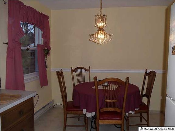 5th image of 1 Snowberry Lane #A