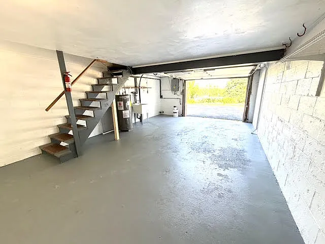 550 Elm St #A — Photo 18