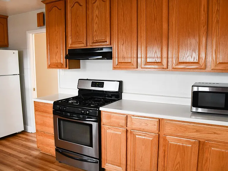 1210 E Oakmont Ave — Photo 15