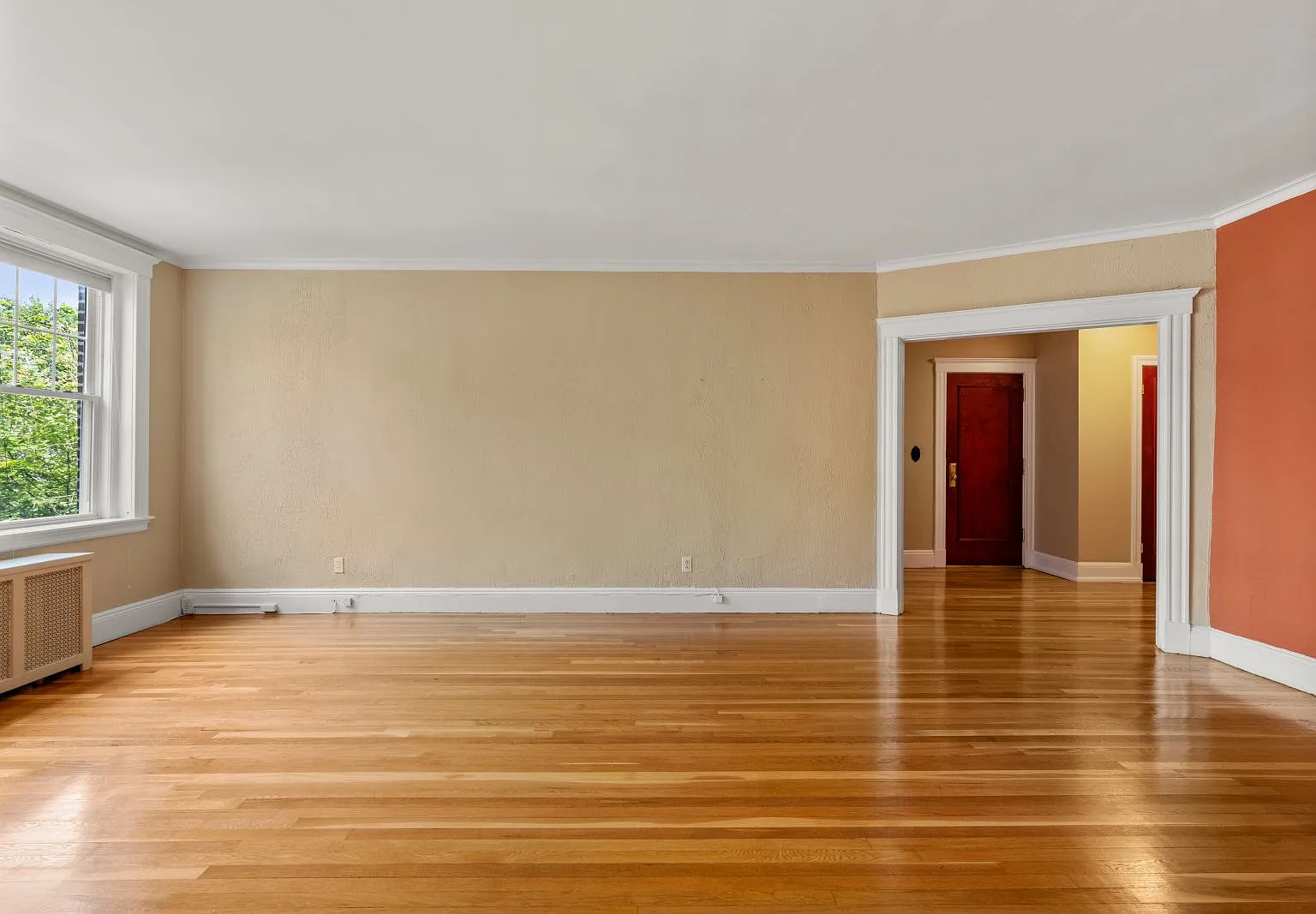 3 bed, 1885 sqft, $5,750 — Photo 2