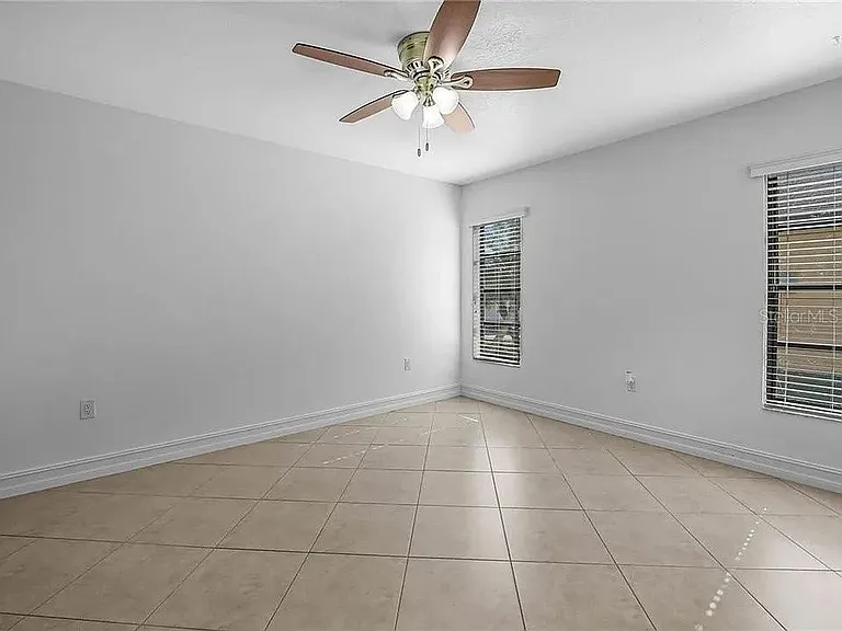 367 Mendoza St — Photo 14